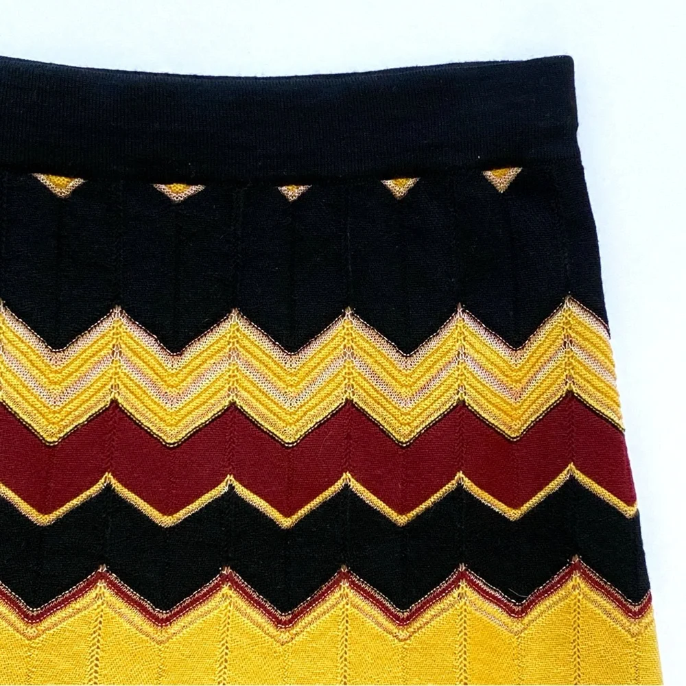MISSONI black burgundy red gold zig zag print knit mini skirt - Picture 3 of 6